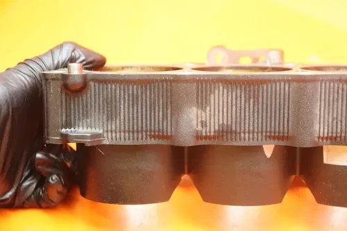 09-14 YAMAHA YZF R1 OEM ENGINE MOTOR PISTON CYLINDERS BLOCK JUG
