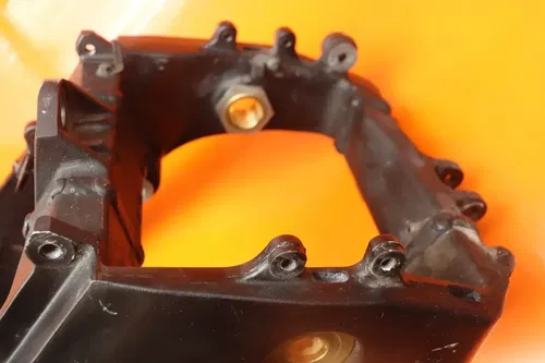 03-04 SUZUKI GSXR 1000 OEM FRAME CHASSIS RACE STUNT ONLY