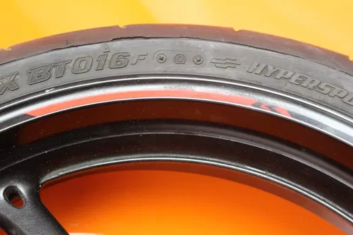 2019 2012-2021 SUZUKI GSXR 600 750 OEM FRONT WHEEL RIM W TIRE 54111-14J00-019