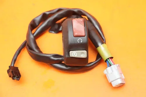 2019-2025 KAWASAKI NINJA ZX6R OEM RIGHT CLIP ON HANDLE KILL OFF START SWITCH