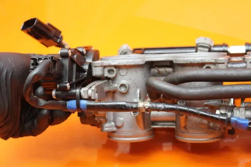 13-19 SUZUKI GSXR 750 OEM MAIN FUEL INJECTORS / THROTTLE BODIES 13406-15J20