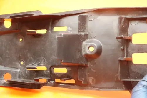 07-08 SUZUKI GSXR 1000 OEM REAR BACK TAIL UNDERTAIL BATTERY TRAY PLASTIC