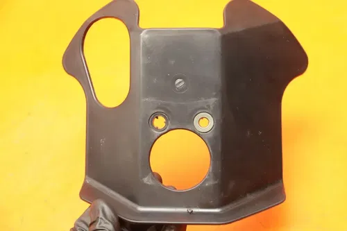 2004-2006 YAMAHA YZF R1 OEM INNER FRONT UPPER HORN SIGNAL COWL GUARD COVER