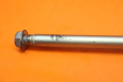 05-08 SUZUKI GSXR 1000 OEM REAR BACK SWINGARM BOLT SUSPENSION PIVOT AXLE