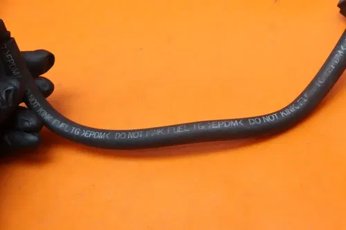 06-09 YAMAHA YZF R6S 03-05 R6 FUEL HOSE GAS LINE TUBE PIPE