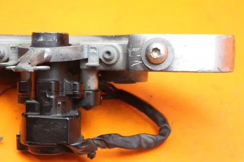 2007 YAMAHA V STAR 1300 OEM IGNITION LOCK KEY SET W/ GAS CAP AND SEAT LOCK
