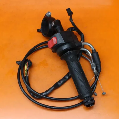 11-17 SUZUKI GSXR 600 750 OEM RIGHT CLIP ON HANDLEBAR W SWITCHES