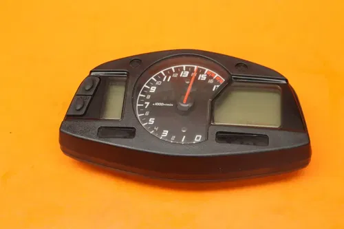 13-25 2021 HONDA CBR 600RR OEM SPEEDO TACH GAUGES DISPLAY CLUSTER 19K MILES