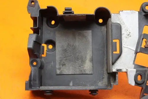 03-09 YAMAHA V STAR 1100 OEM BATTERY TRAY BOX HOLDER 5KS-2177G-00-00