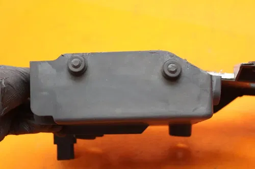 03-09 YAMAHA V STAR 1100 OEM BATTERY TRAY BOX HOLDER 5KS-2177G-00-00