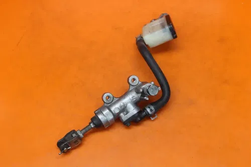 03-08 2007 SUZUKI GSXR 1000 OEM REAR BACK BRAKE MASTER CYLINDER W RESERVOIR
