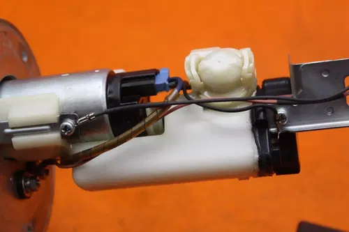 2008-2012 SUZUKI BUSA GSXR1300R OEM FUEL PUMP GAS PETROL SENDER UNIT