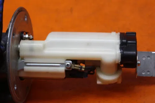 2008-2012 SUZUKI BUSA GSXR1300R OEM FUEL PUMP GAS PETROL SENDER UNIT