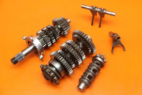 2013-2017 TRIUMPH DAYTONA 675 OEM ENGINE MOTOR TRANSMISSION TRANNY GEARS