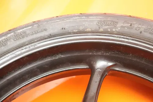 06-09 YAMAHA YZF R6S 03-09 R6 OEM FRONT WHEEL RIM W TIRE