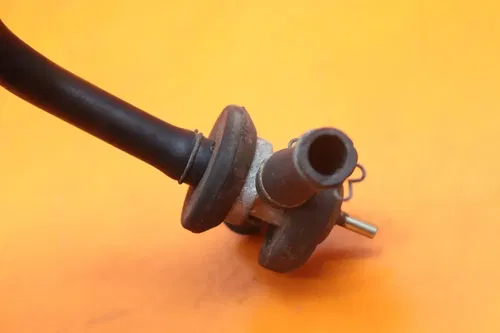 2003-2004 SUZUKI GSXR 1000 AIR VALVE SOLENOID TOP ENGINE SWITCH SENSOR