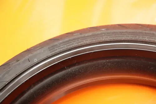 01-05 SUZUKI GSXR 600 750 OEM FRONT WHEEL RIM W TIRE