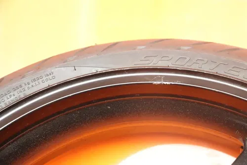 01-05 SUZUKI GSXR 600 750 OEM FRONT WHEEL RIM W TIRE
