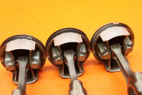 2006-2007 SUZUKI GSXR 750 OEM ENGINE MOTOR BLOCK PISTONS