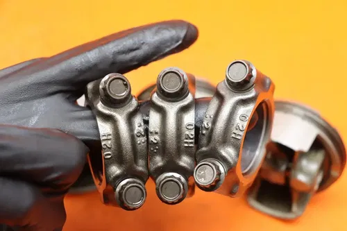 2006-2007 SUZUKI GSXR 750 OEM ENGINE MOTOR BLOCK PISTONS