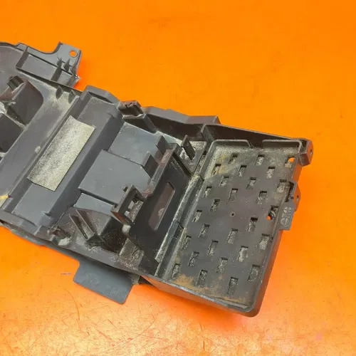 2009-2016 SUZUKI GSXR 1000 OEM REAR BACK TAIL UNDERTAIL BATTERY TRAY PLASTIC