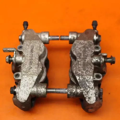 06-13 SUZUKI BOULEVARD M109R VZR1800 OEM RIGHT LEFT FRONT BRAKE CALIPER SET PAIR