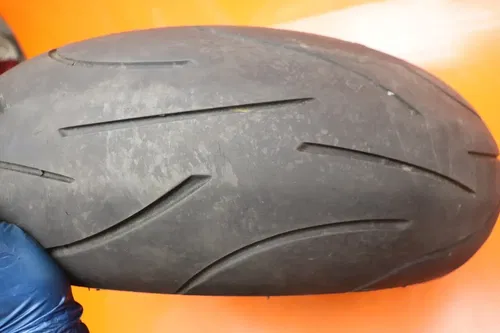 2003-2007 SUZUKI SV1000S OEM STRAIGHT REAR WHEEL BACK RIM W TIRE