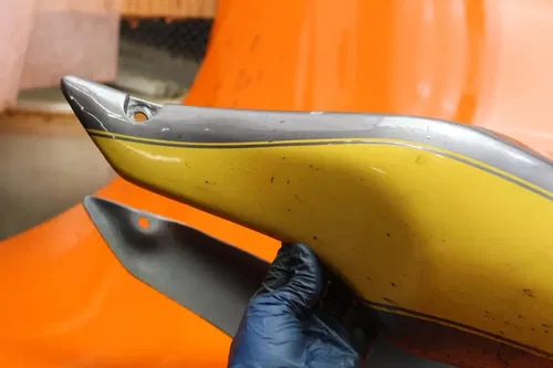 2001 2002 SUZUKI GSXR 1000 FIBERGLASS REAR BACK TAIL FAIRING COWL SHROUD