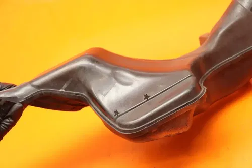 2008-2011 SUZUKI HAYABUSA OEM RIGHT RAM AIR INTAKE DUCT TUBE