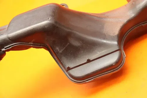 2008-2011 SUZUKI HAYABUSA OEM RIGHT RAM AIR INTAKE DUCT TUBE