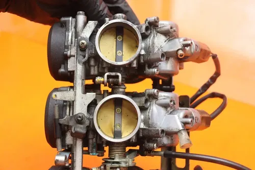 2002-2005 KAWASAKI ZZR1200 OEM CARBS CARBURETORS