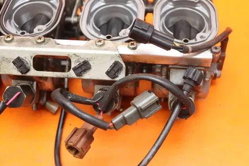 2002-2005 KAWASAKI ZZR1200 OEM CARBS CARBURETORS
