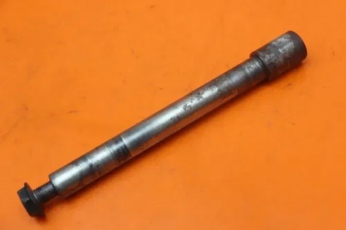 06-09 YAMAHA YZF R6S 03-04 R6 OEM STRAIGHT FRONT WHEEL RIM AXLE PIVOT BOLT