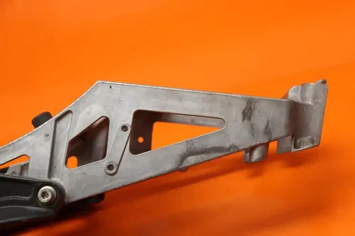 07-08 SUZUKI GSXR1000 OEM STRAIGHT REAR SUBFRAME BACK SUB FRAME