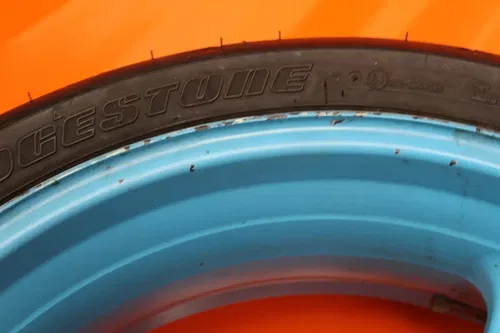 2006 2007 SUZUKI GSXR 600 750 OEM STRAIGHT REAR WHEEL BACK RIM W TIRE