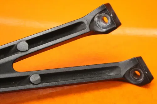 2017 11-21 SUZUKI GSXR 600 750 OEM REAR BACK PASSENGER FOOT PEG REST SET PAIR