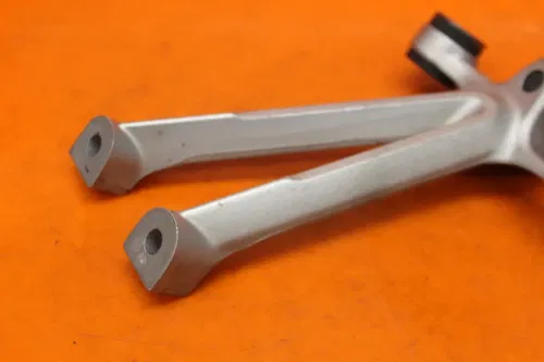 07-08 SUZUKI GSXR 1000 OEM REAR BACK PASSENGER PEG SET PAIR