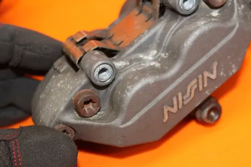 01-06 HONDA CBR600F4I OEM RIGHT LEFT FRONT BRAKE CALIPER SET WITH PADS