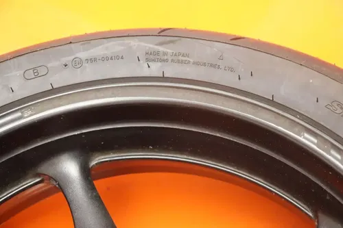 2009-2016 YAMAHA FZ6R OEM STRAIGHT REAR WHEEL BACK RIM W TIRE