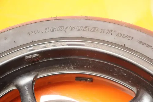2009-2016 YAMAHA FZ6R OEM STRAIGHT REAR WHEEL BACK RIM W TIRE
