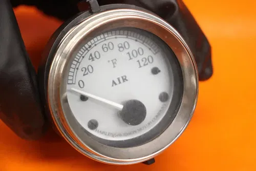 2010 Harley-Davidson Street Glide FLHX OEM GAUGES AIR TEMPERATURE GAUGE GENUINE