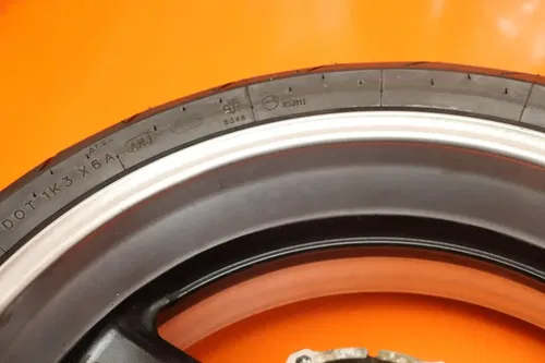 2003 YAMAHA YZF R1 OEM STRAIGHT REAR WHEEL BACK RIM W TIRE