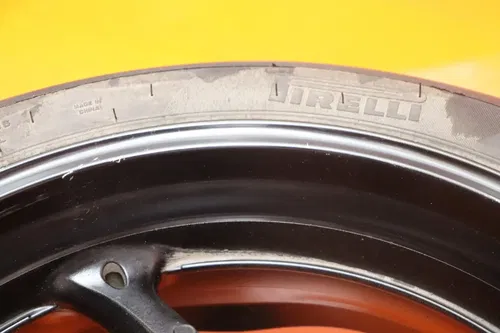 08-09 SUZUKI GSXR 600 750 REAR WHEEL BACK RIM W TIRE