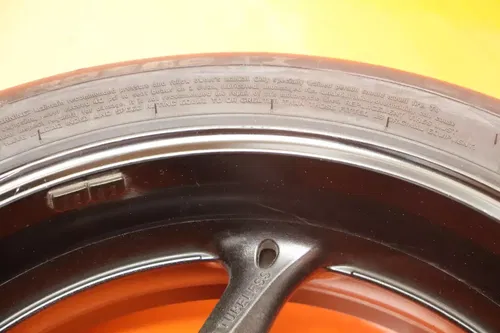 08-09 SUZUKI GSXR 600 750 REAR WHEEL BACK RIM W TIRE