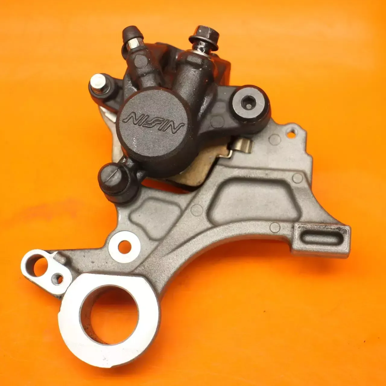 17-19 HONDA CBR1000RR OEM REAR BACK BRAKE CALIPER W MOUNT BRACKET W PADS