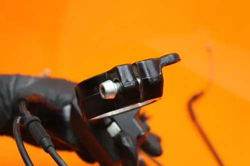 2007 2008 KAWASAKI NINJA ZX6R OEM RIGHT CLIP ON HANDLEBAR W SWITCHES *5K MILES*
