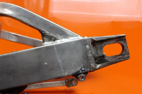 2001 2002 SUZUKI GSXR 1000 OEM REAR SWINGARM BACK SUSPENSION SWING ARM