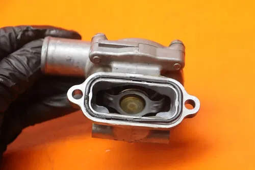 2020-2024 KAWASAKI Z900 OEM THERMOSTAT W HOUSING ASSEMBLY