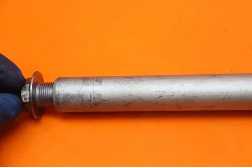2018 04-25 HONDA CBR1000RR OEM STRAIGHT FRONT WHEEL RIM AXLE PIVOT BOLT