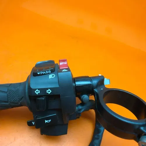 2009-2011 SUZUKI GSXR 1000 OEM LEFT CLIP ON HANDLEBAR W SWITCHES